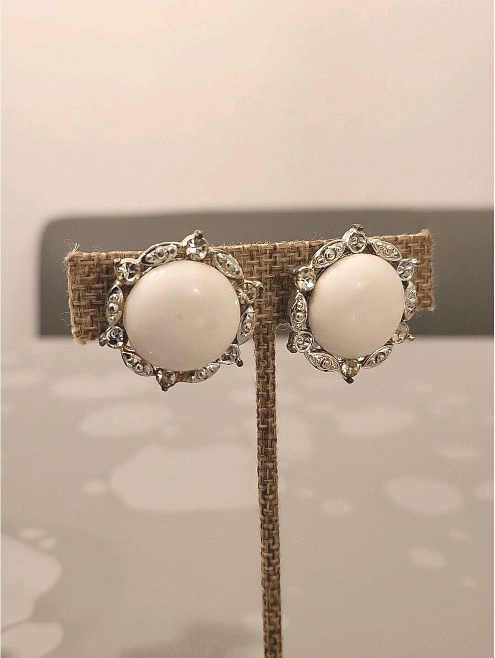 Vintage Silver Tone Diamond Rhinestones White Stone Clip-On Earrings GorgeousK41 - Picture 6 of 7